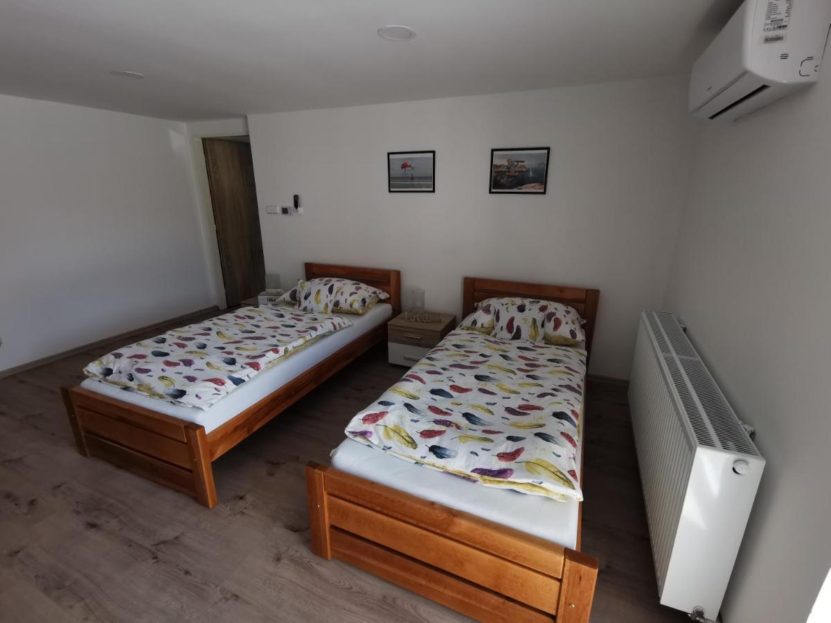 Apartmany Svitkov 79 Pardubice Exterior photo